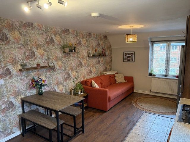 Flat 77 St Marys , Wantage 